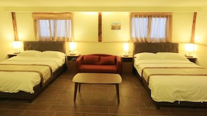 Kamar Quadruple Comfort, 2 Tempat Tidur Double, Bebas Asap Rokok