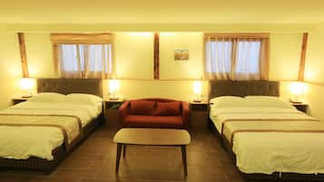 Comfort Quadruple Room, Multiple Beds, Non Smoking | Desk, blackout curtains, free WiFi, bed sheets