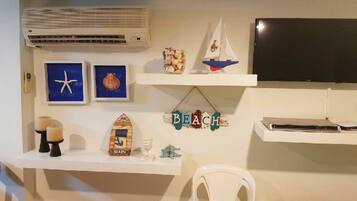 Attico Luxury, letti multipli, non fumatori | Televisione