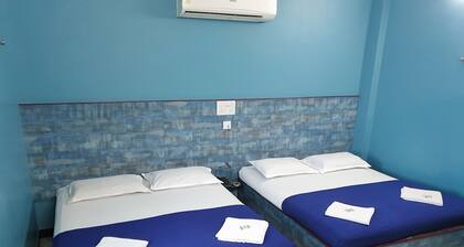 S M Mansion near Harbour & High court