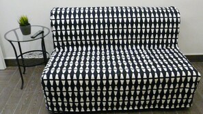 Family Suite, 1 Queen Bed with Sofa bed | Living room | Flat-screen TV - Fermata MONTESANTO (Naples)