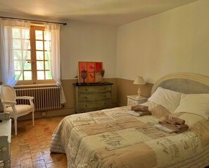 5 bedrooms, iron/ironing board, travel cot, free WiFi