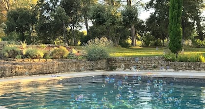 MAS de Provence du 17e en campagne Aixoise