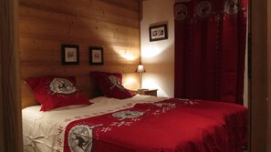 5 Schlafzimmer, Bügeleisen/Bügelbrett, kostenloses WLAN, Bettwäsche