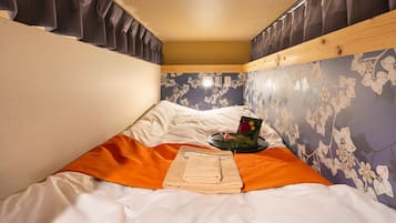 Room ( C ) | Free WiFi, bed sheets