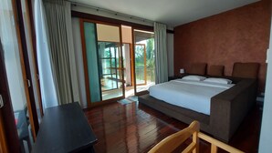 4 Schlafzimmer, Zimmersafe, Bügeleisen/Bügelbrett, WLAN