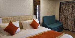 Luxury Room | Premium bedding, desk, rollaway beds, bed sheets - Hotel Dev Residency (Abu Road)