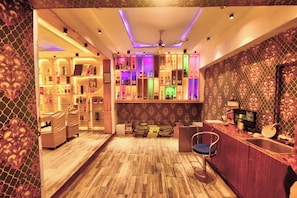 Bar (on property) - Hotel Dev Residency (Abu Road)
