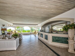 Lobby - 2 Bedroom Apartment Rental, West Coast Of Barbados, Tennis, Gym, Pool (St James)