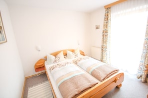 2 Schlafzimmer, Internetzugang, Bettwäsche