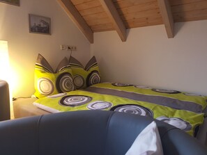 1 bedroom, free WiFi, bed sheets