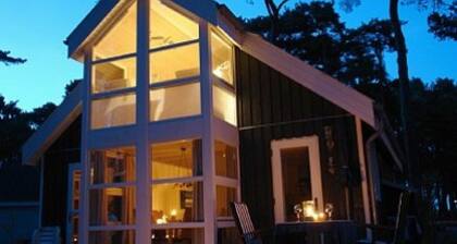 A dream on Rügen:99 steps to the beach, sauna & fireplace wellness shower