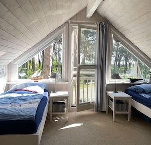 2 bedrooms, iron/ironing board, travel cot, WiFi
