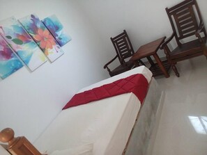 Deluxe Double Room, 1 Queen Bed, Smoking, Lake View | 3 bedrooms, desk, blackout drapes, soundproofing