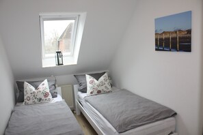 2 Schlafzimmer, Bügeleisen/Bügelbrett, kostenloses WLAN
