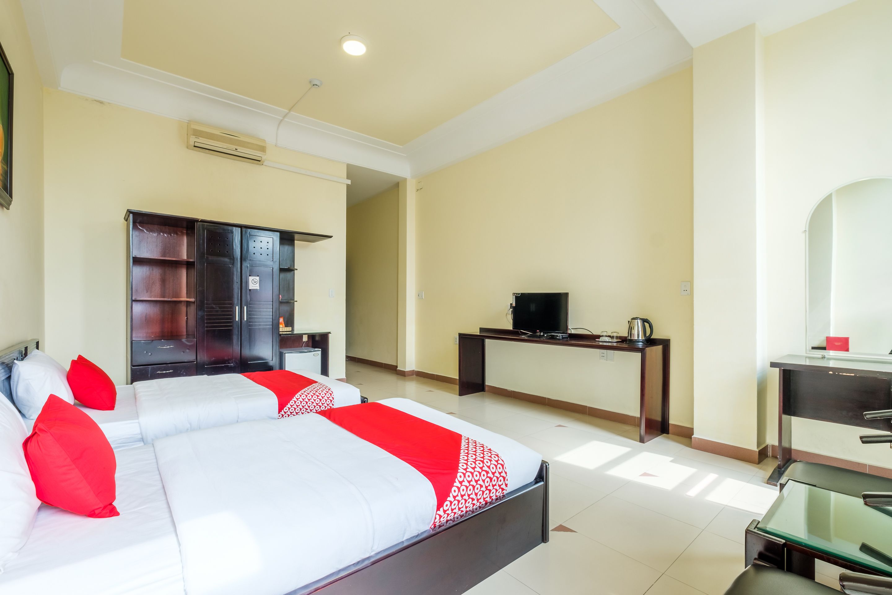 deluxe twin room | desk, free wifi