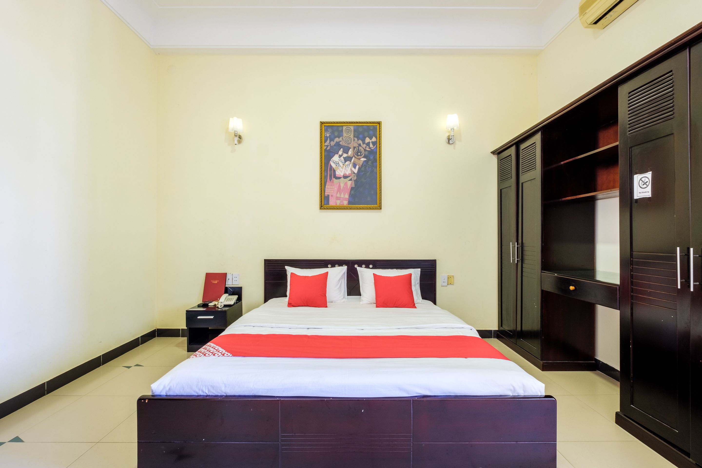 deluxe double room | desk, free wifi
