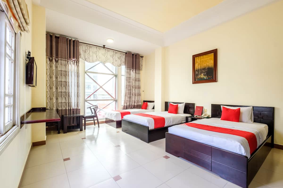 superior suite | desk, free wifi