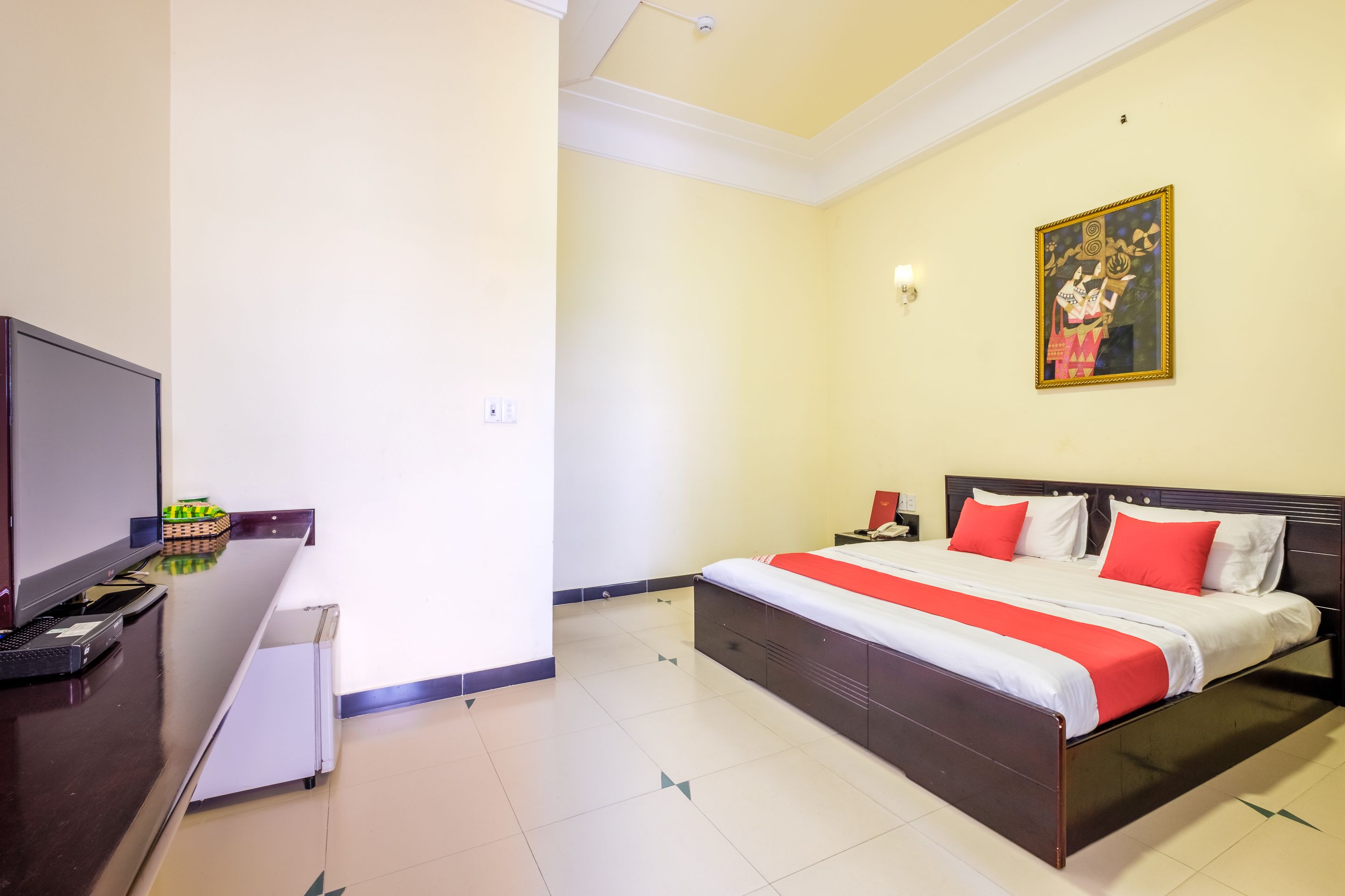 deluxe double room | desk, free wifi