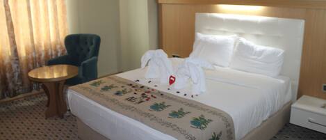Standard Double Room, 1 Bedroom, Mountain View | Minibar, in-room safe, desk, iron/ironing board