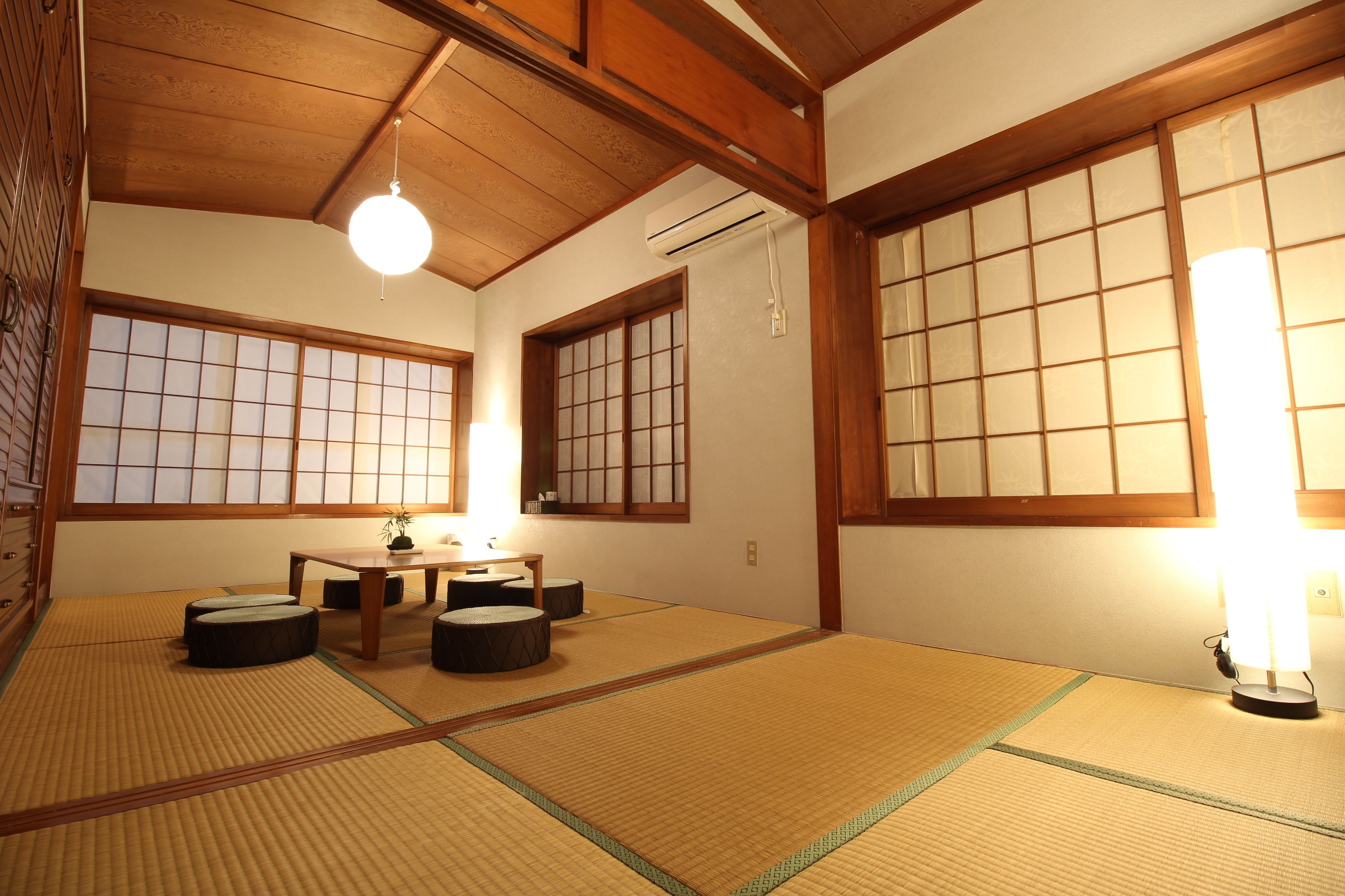 Private Vacation Home | 4 bedrooms, iron/ironing board, free WiFi, bed sheets