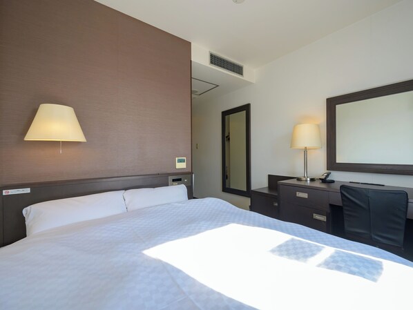 In-room safe, desk, free WiFi, bed sheets