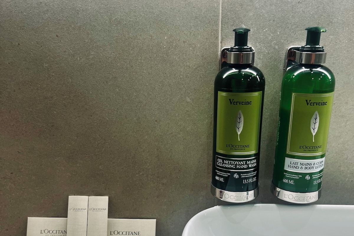 shower, free toiletries, hair dryer, bathrobes