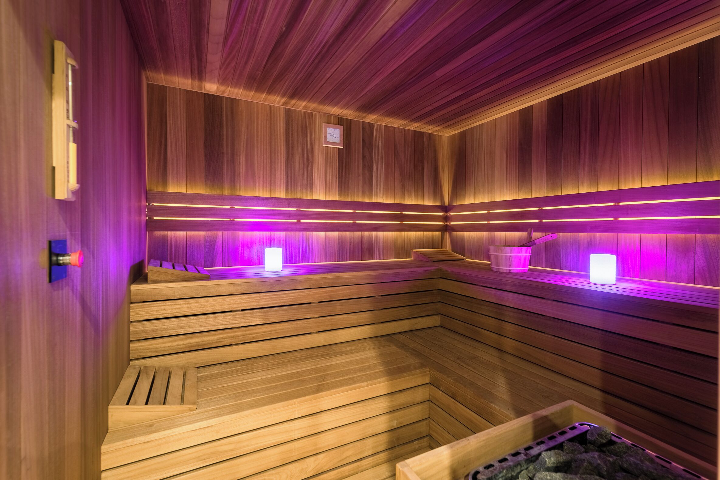 sauna, hot tub, body treatments, hot stone massages