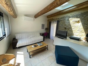 TV, fireplace, DVD player, table football