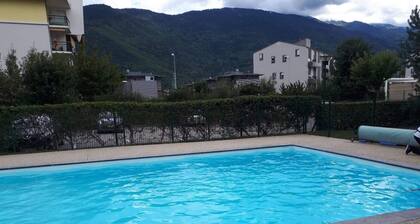 Bel appartement T 2 Rez jardin avec terrasse abritĂ©e piscine ( lâĂ©tĂ©) Fibre