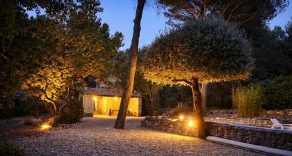 Farmhouse with pool and all mod cons in large piece of land, quiet