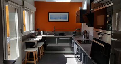 Villa Azious, 10 persons, beach side in Wimereux with parking possibility