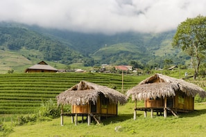 Bungalow, Hügelblick, Hanglage