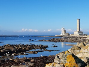 Una spiaggia nelle vicinanze