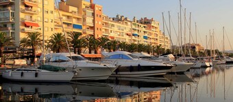 Studio pour 4 personnes avec vue mer sur le port d'Hyères