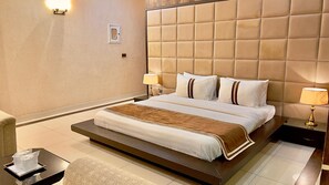Royal Double Room, 1 King Bed, Accessible, Non Smoking