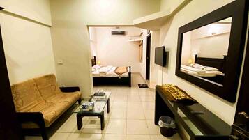 Standard Double or Twin Room, 1 Double Bed, Accessible, Non Smoking | Desk, blackout drapes, soundproofing, free WiFi