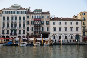 Facciata della struttura