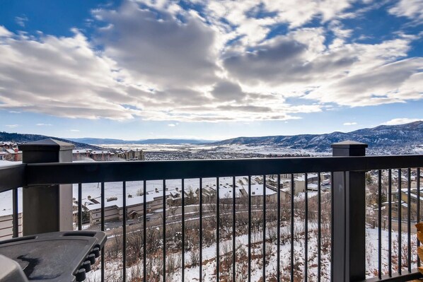 Property grounds - Ski-In/Out Mountain Condo w/ Pool & Spa #1007 (Steamboat Springs)