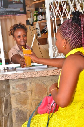 Bar (en la propiedad)