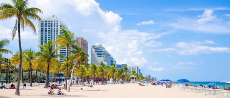 Beach nearby, sun-loungers, beach towels