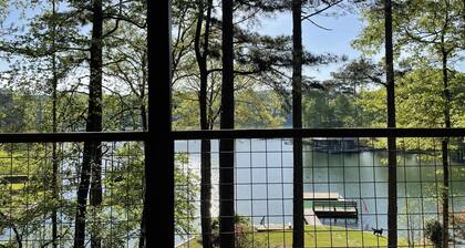 Paradise on Lake Martin! Private Dock & Floating Dock!