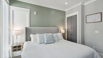 2 bedrooms, desk, iron/ironing board, travel crib