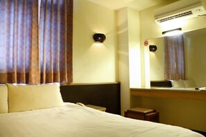 标准双人房, 1 张双人床 | 办公桌、遮光窗帘、床单