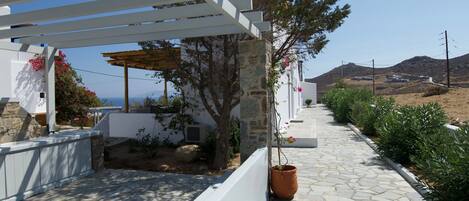 House, 2 Bedrooms (Rammos 1) | Terrace/patio