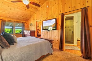 3 bedrooms, iron/ironing board, travel cot, WiFi