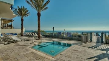 Ulkouima-allas, lämmitetty uima-allas