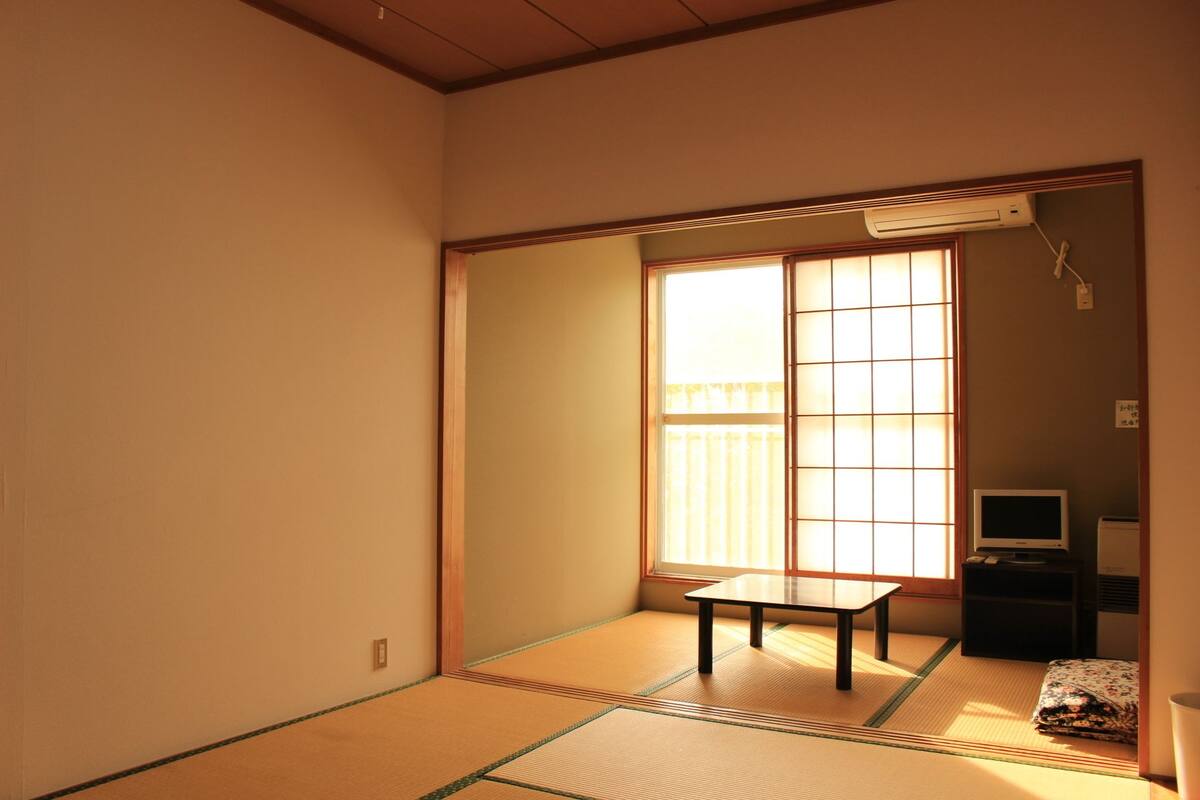 Traditional-Zimmer (Japanese Style)