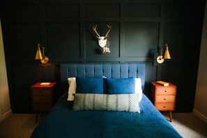 4 bedrooms, iron/ironing board, free WiFi, bed sheets