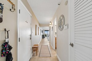 Interior - New Tastefully Remodeled Direct Gulf Front 1BR/BA Paradise - Very Clean (Indian Rocks Beach)